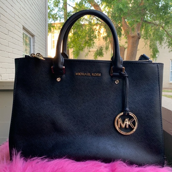 Michael Kors Handbags - Price Drop ⬇️ Weekend Sale